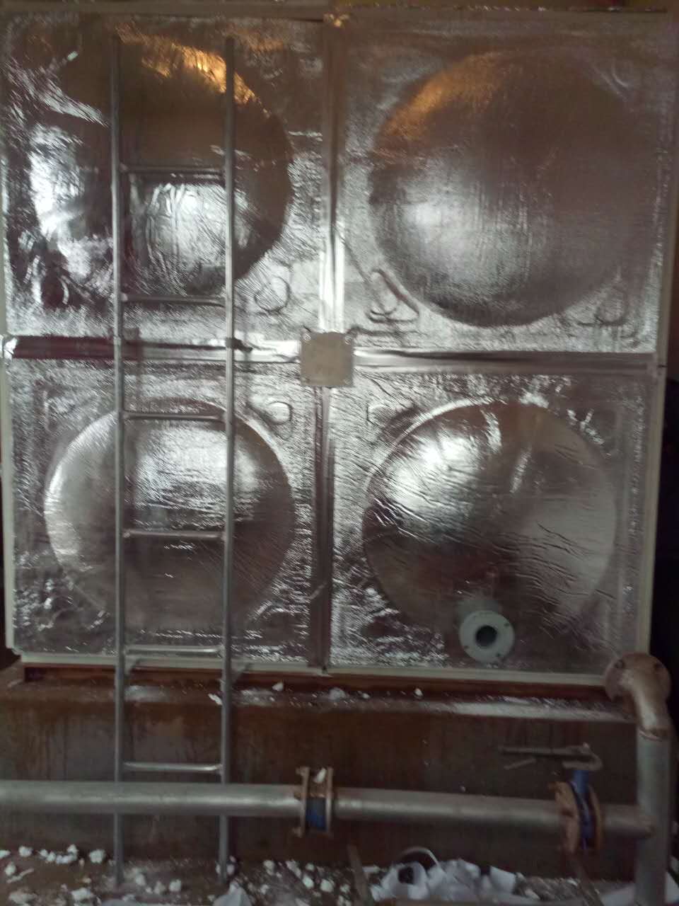 玻璃钢水箱(图1)